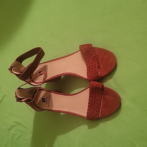 White Mountain Shoes - Women's maroon White Mountain open toe pump. Size 7. Brand new. Never worn